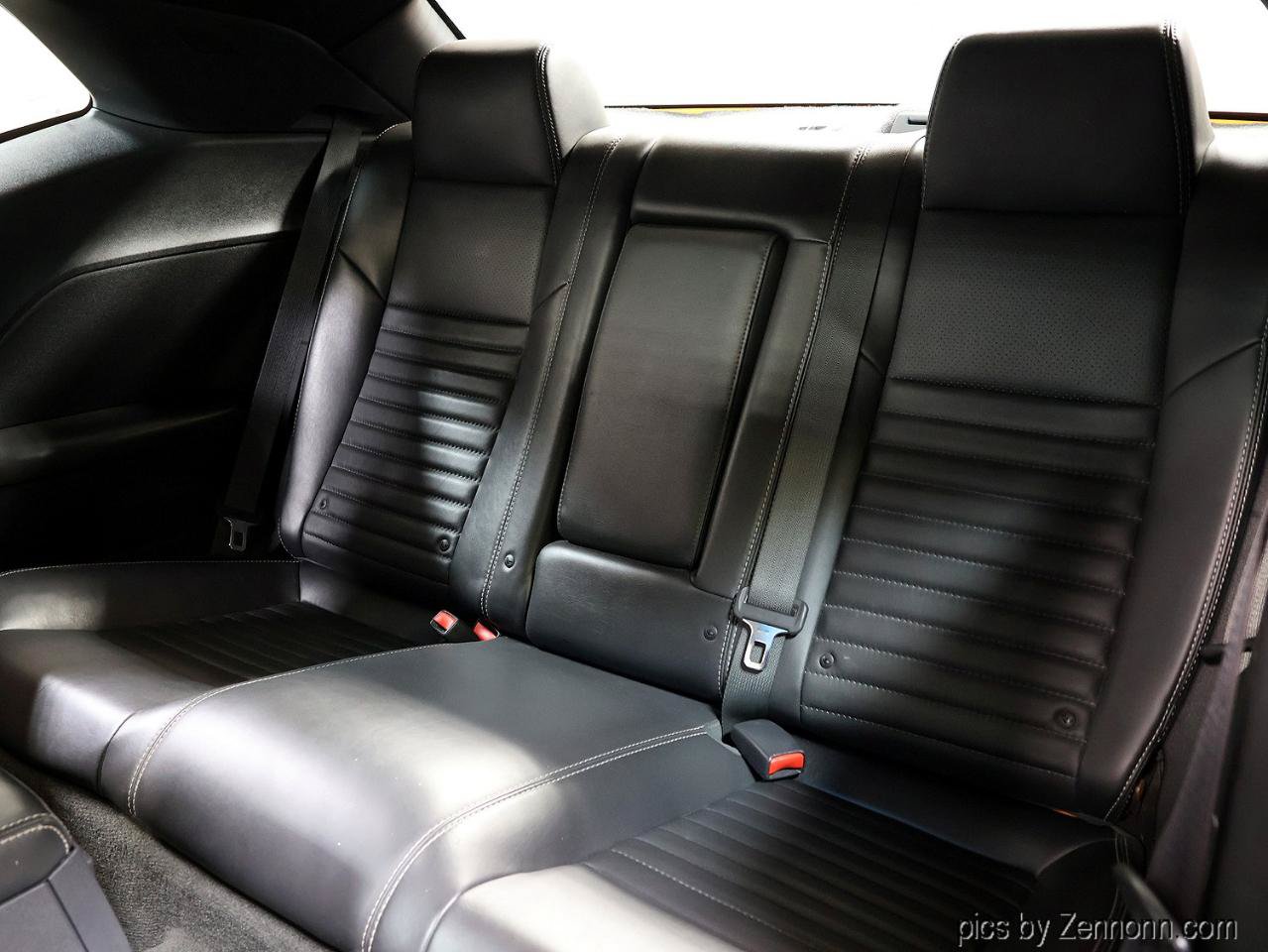 Used 2014 Dodge Challenger R/T Plus RWD image 27
