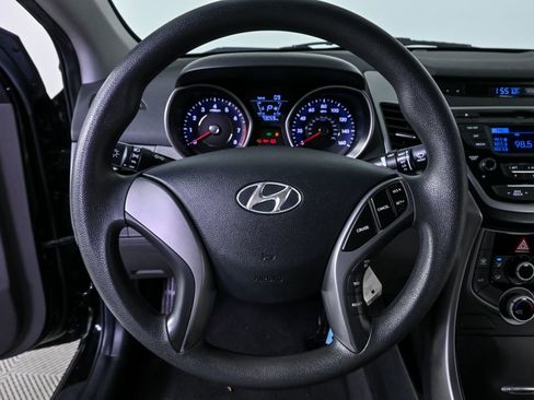 Used 2014 Hyundai Elantra SE image 9