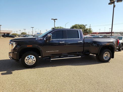Used 2024 GMC Sierra 3500 Denali w/ Denali Reserve Package AWD/4WD image 2