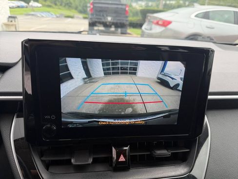 Used 2024 Toyota Corolla LE FWD image 18