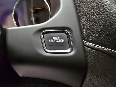 Used 2019 GMC Acadia Denali w/ Technology Package AWD/4WD image 25