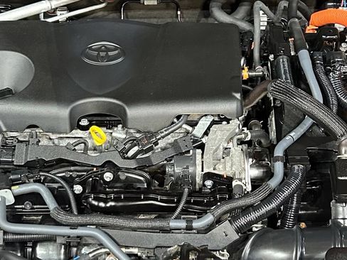 Used 2022 Toyota Venza Limited AWD/4WD image 95
