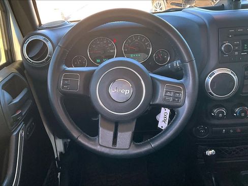 Certified 2018 Jeep Wrangler Unlimited Sahara image 6