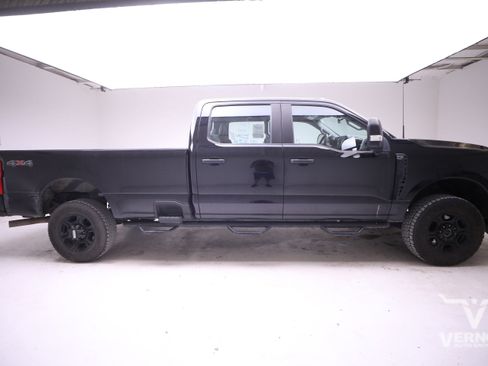Used 2023 Ford F250 XL w/ STX Appearance Package image 5