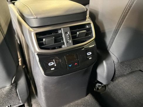 Used 2025 Lexus RX 350 Premium image 18