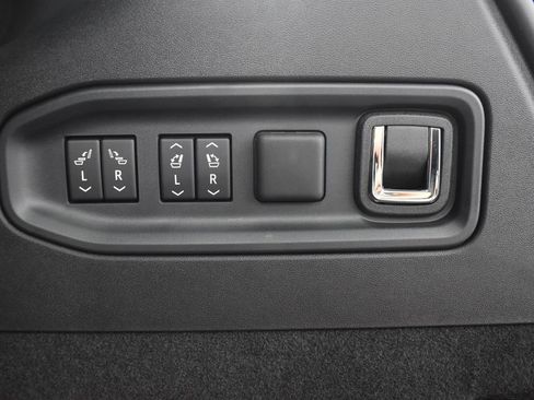 New 2026 Cadillac Vistiq Premium Luxury w/ LPO, Floor Liner Package image 34