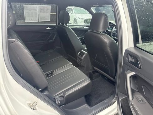Used 2022 Volkswagen Tiguan SE R-Line FWD image 60