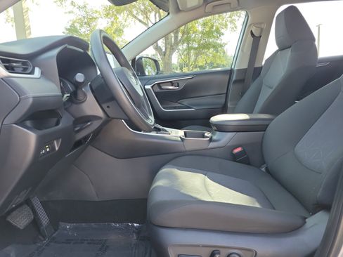Used 2024 Toyota RAV4 XLE FWD image 14