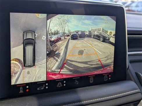 Used 2023 Chevrolet Tahoe Premier w/ Advanced Technology Package image 17