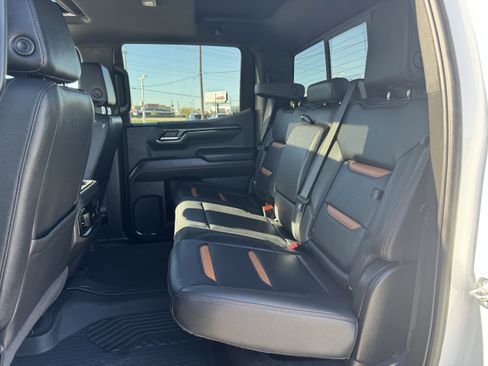 Used 2024 GMC Sierra 1500 AT4 w/ Technology Package image 30