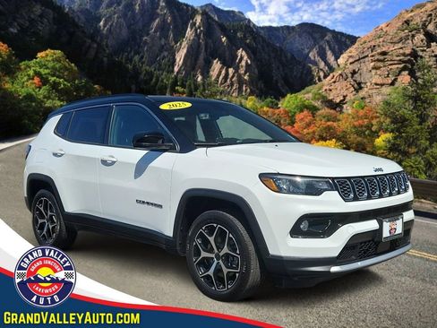 Used 2025 Jeep Compass Limited AWD/4WD image 1