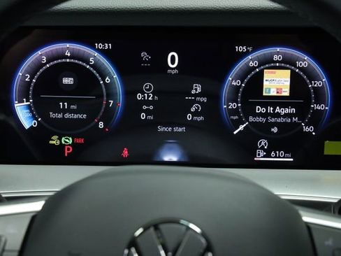 New 2026 Volkswagen Tiguan SE R-Line FWD image 14