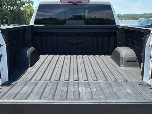 Used 2022 Chevrolet Silverado 1500 LTZ w/ LTZ Premium Package AWD/4WD image 28