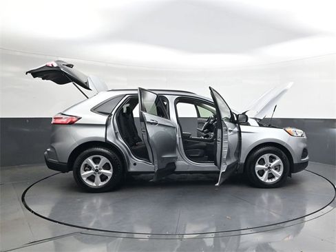 Used 2024 Ford Edge SE image 43