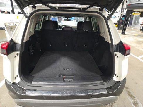 Used 2023 Nissan Rogue SV w/ SV Premium Package AWD/4WD image 12