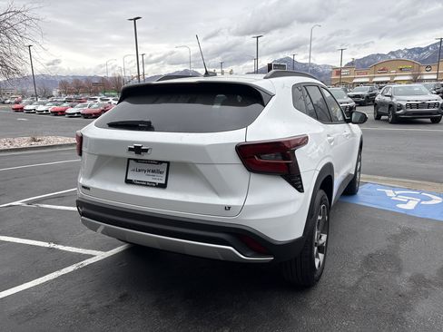 New 2026 Chevrolet Trax LT w/ Driver Confidence Package image 5