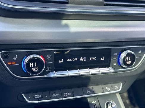 Used 2019 Audi SQ5 Premium Plus w/ Premium Plus Package image 41