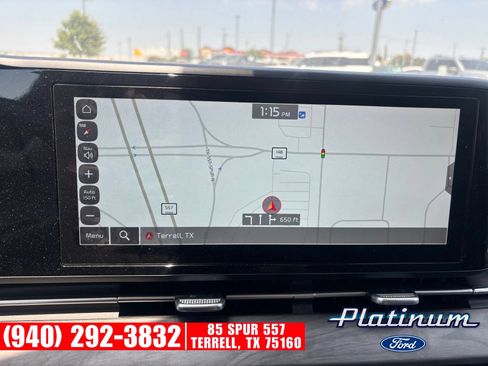 Used 2024 Kia Carnival EX FWD image 18
