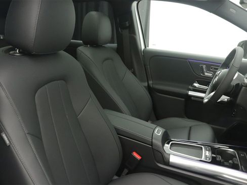 New 2026 Mercedes-Benz GLA 250 image 9