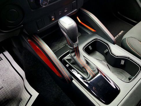 Used 2022 Nissan Frontier Pro-X w/ Technology Package image 16