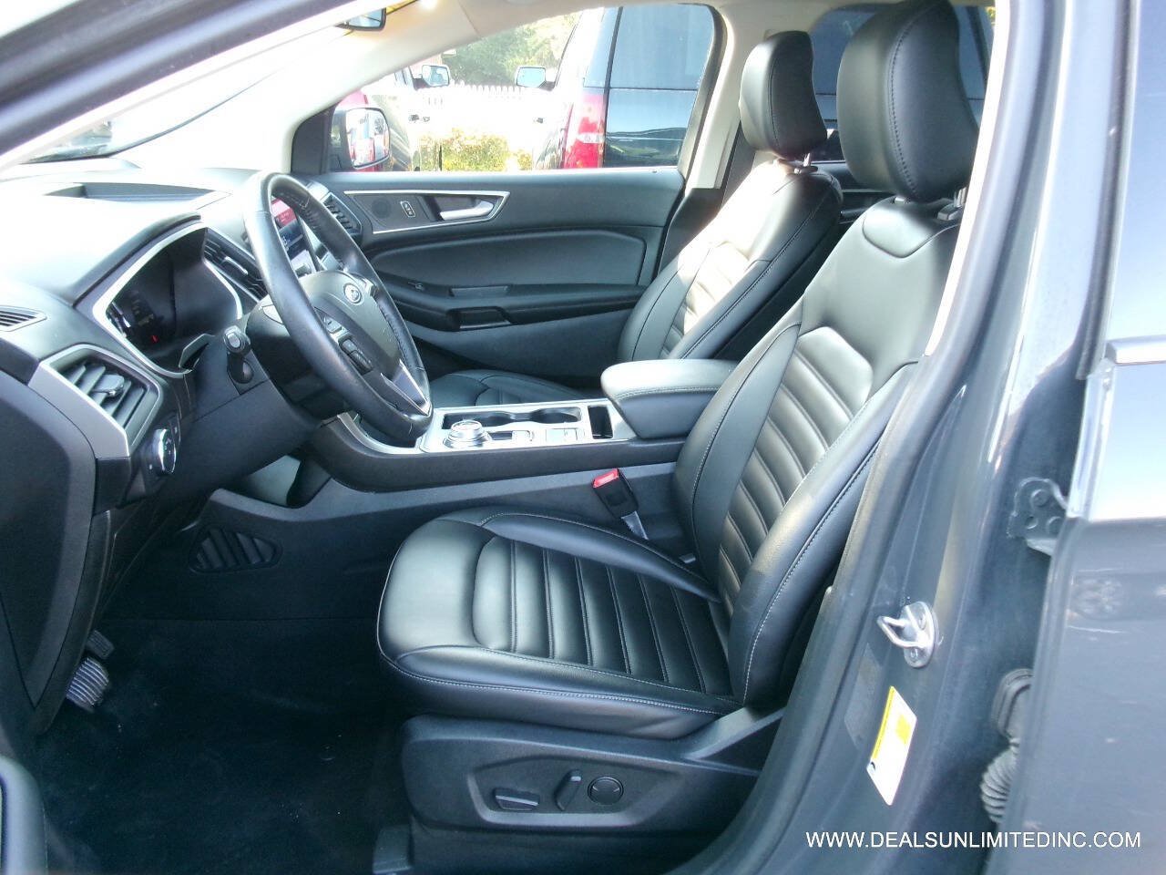Used 2021 Ford Edge SEL AWD/4WD image 10