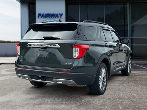 Used 2023 Ford Explorer XLT w/ Equipment Group 202A image 6