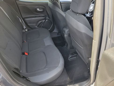 Used 2023 Jeep Renegade Altitude AWD/4WD image 18