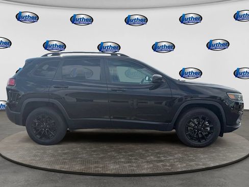 Used 2023 Jeep Cherokee Altitude Lux AWD/4WD image 9