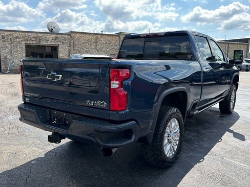 Used 2022 Chevrolet Silverado 2500 High Country w/ Safety Package II AWD/4WD image 7