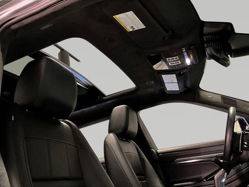 Used 2023 Land Rover Range Rover Evoque R-Dynamic S image 26