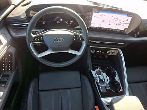 Certified 2025 Audi Q5 Premium Plus AWD/4WD image 11