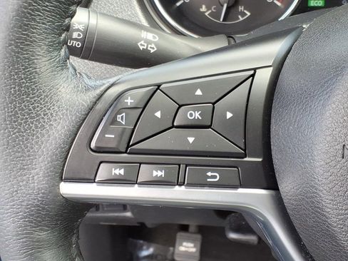 Used 2019 Nissan Rogue SV AWD/4WD image 26