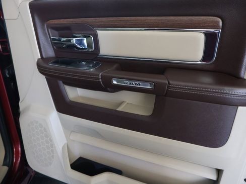 Used 2016 RAM 1500 Laramie w/ Convenience Group image 12