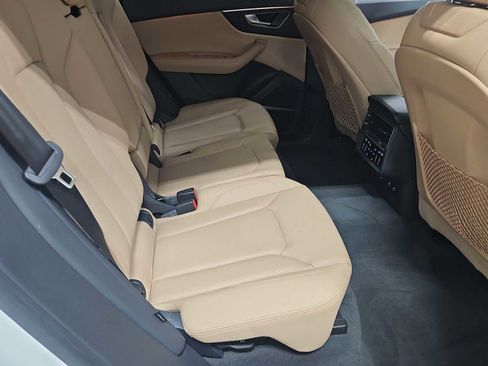 Used 2023 Audi Q8 Prestige image 34