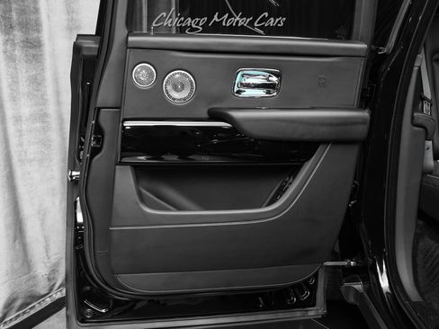 Used 2023 Rolls-Royce Cullinan w/ Cullinan Package AWD/4WD image 37