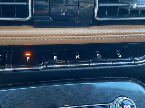 Used 2022 Lincoln Nautilus Reserve w/ Equipment Group 201A image 25