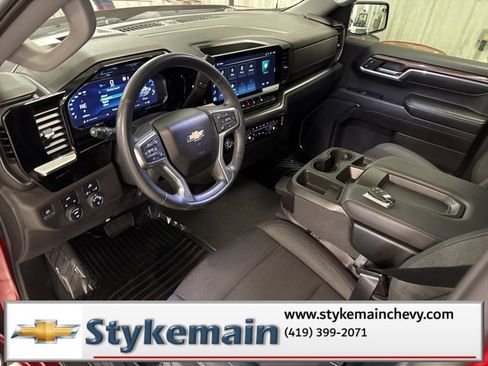 Used 2023 Chevrolet Silverado 1500 LT image 36