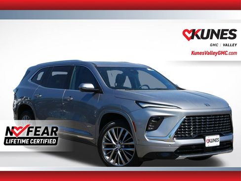 Used 2025 Buick Enclave Avenir w/ Super Cruise Package AWD/4WD image 1