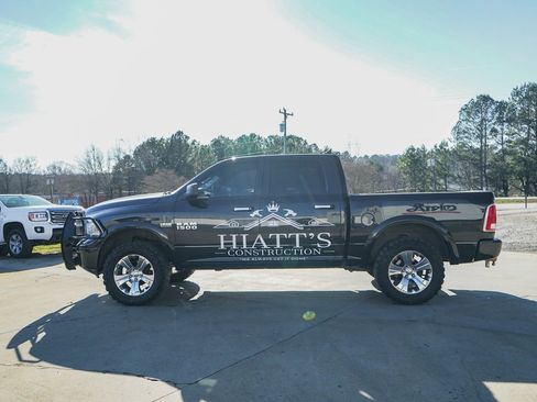 Used 2018 RAM 1500 Laramie image 34