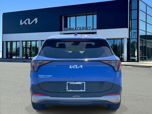 New 2026 Kia Sportage EX FWD image 9