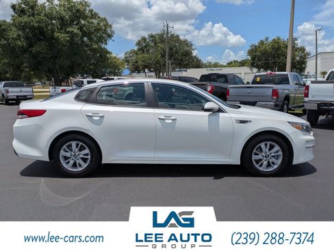 Used 2016 Kia Optima LX FWD image 2