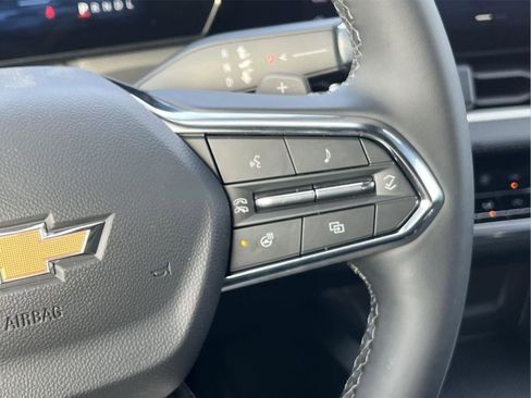 New 2026 Chevrolet Equinox LT w/ Convenience Package II AWD/4WD image 17
