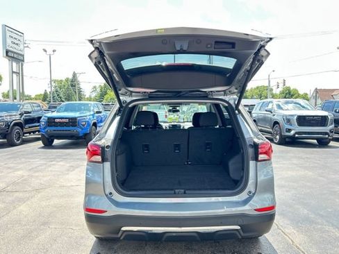 Used 2023 Chevrolet Equinox LT AWD/4WD image 10
