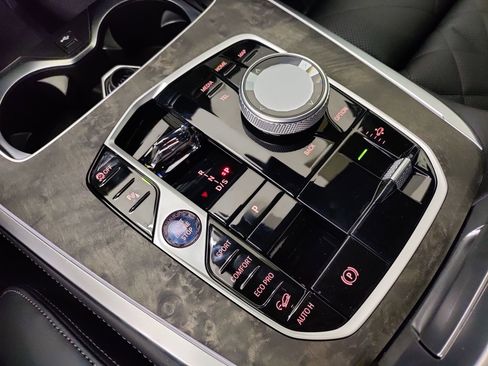 New 2026 BMW X7 xDrive40i w/ M Sport Package image 23