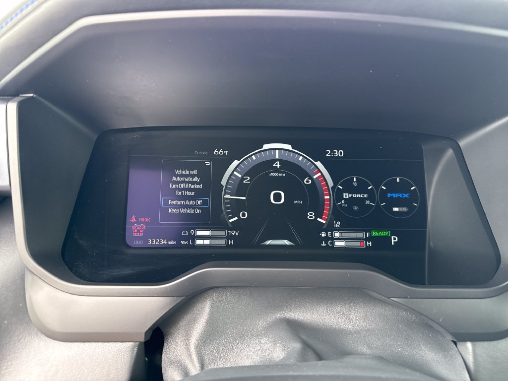 Used 2025 Toyota Sequoia Platinum AWD/4WD image 15