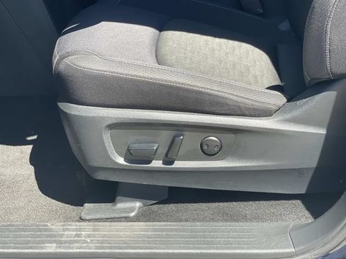Used 2024 Nissan Pathfinder SV FWD image 16