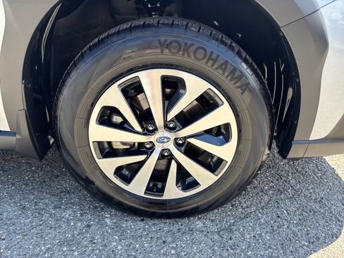 Certified 2025 Subaru Outback Premium AWD/4WD image 29