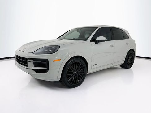 Certified 2025 Porsche Cayenne GTS AWD/4WD image 1