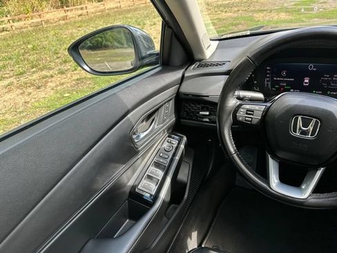 Used 2023 Honda Accord Touring image 28