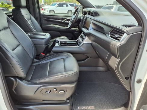 Used 2021 GMC Yukon XL Denali image 12